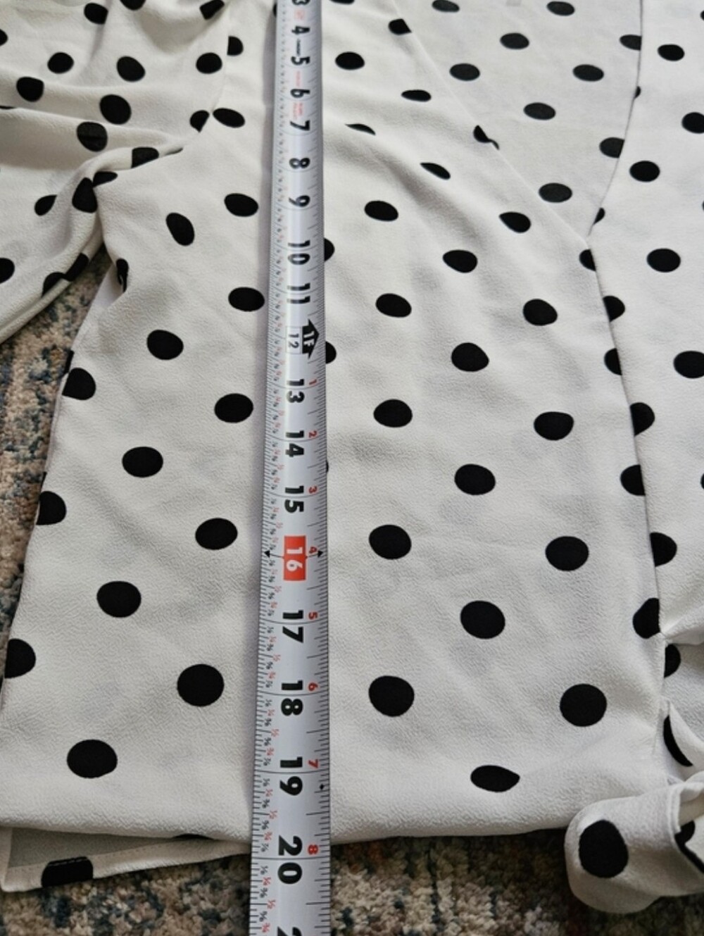 ​Polka Dot Tie-Front V-Neck Blouse Boho Chic Flounce Sleeve Top Medium - Picture 9 of 10